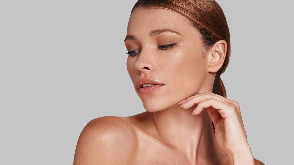 How to Get Smooth Skin: 5 Simple Tips